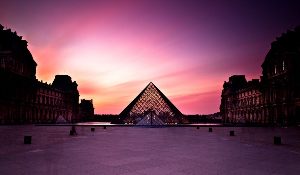 Закат в Париже