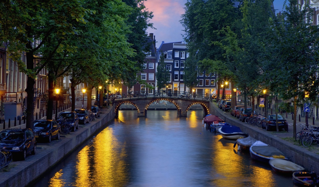 Вечерний Амстердам