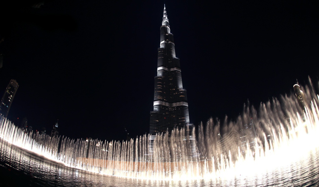Фонтан в Дубае
