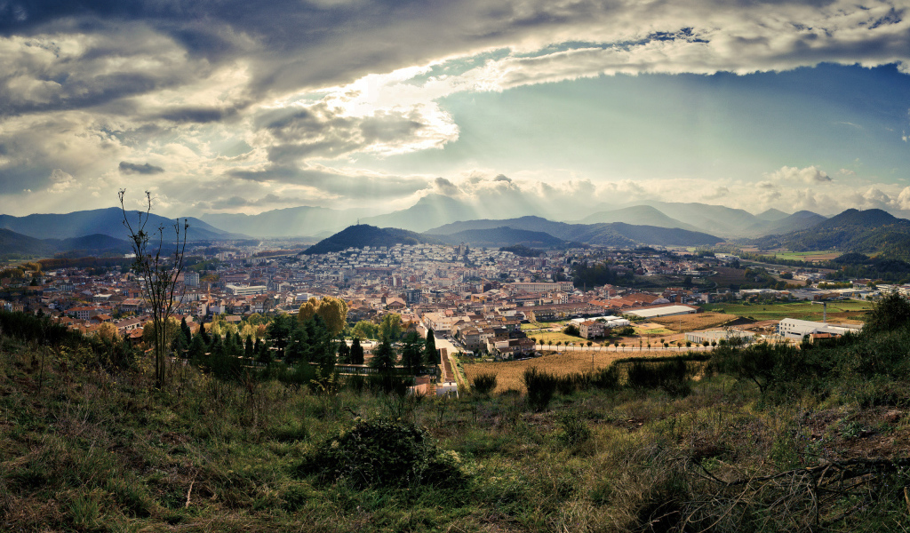 Город Олот Испания