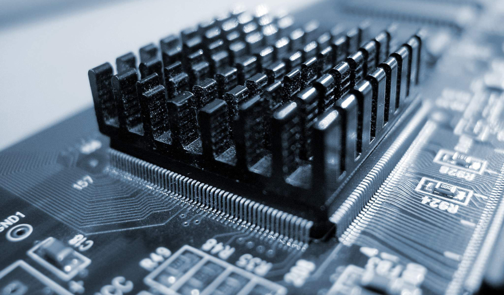 Микросхема с радиатором