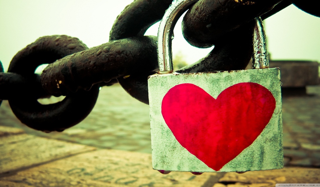Замочек с сердечком на цепи