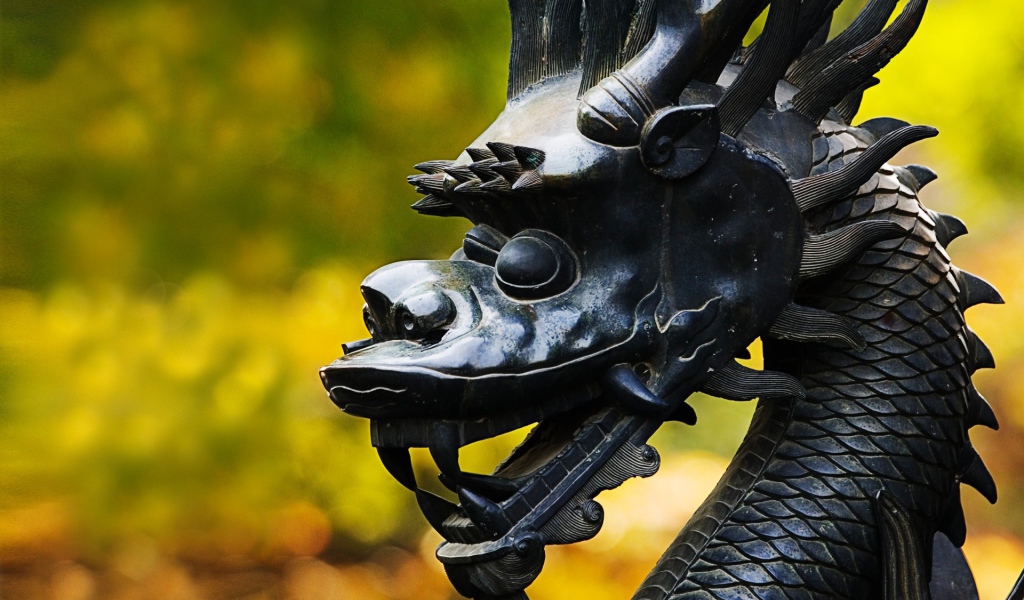Статуя дракона