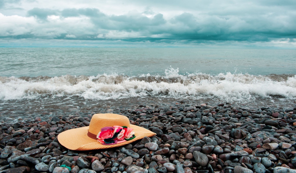 Шляпа на пляже