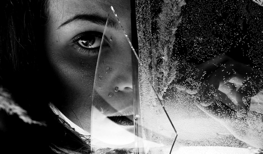 Разбитое стекло