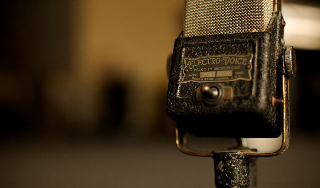 Старый микрофон