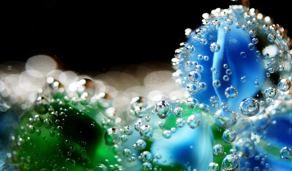 Пузырьки на воде