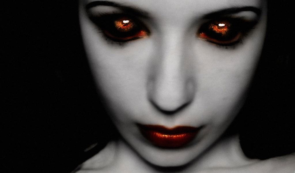 Огненные глаза у девушки вампира