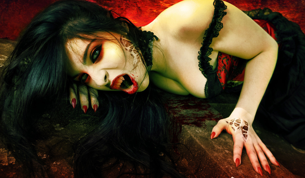 Голодная и злая девушка вампир