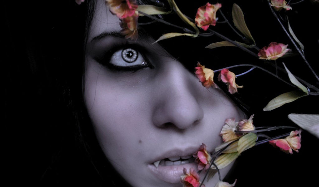 Вампир девушка в цветах