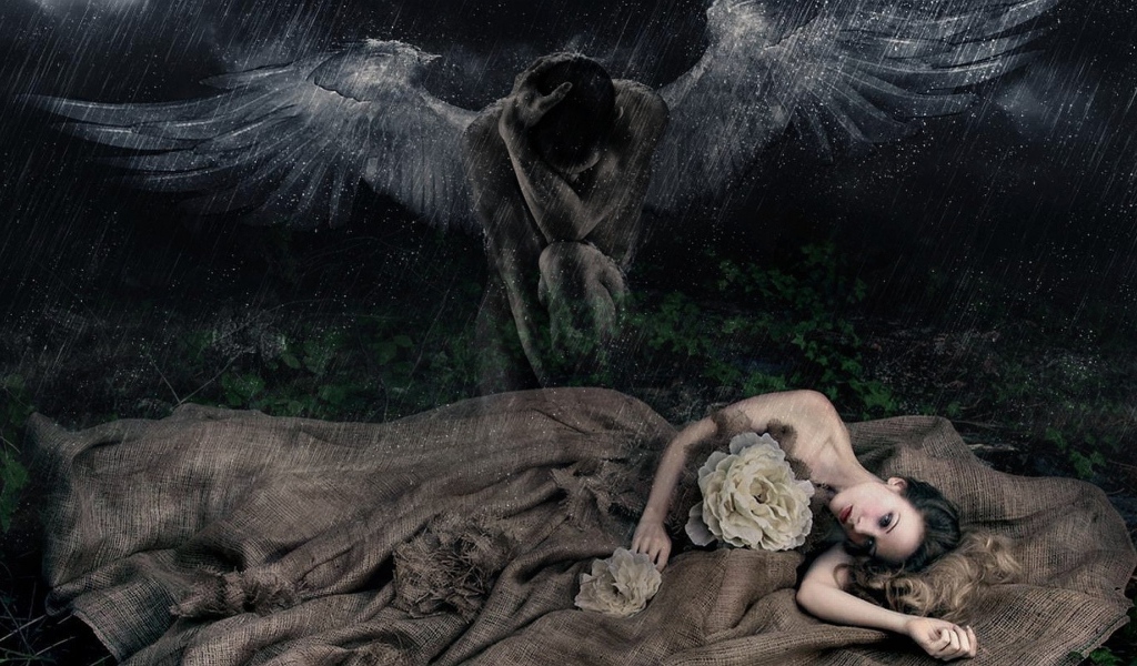 Черный ангел над девушкой
