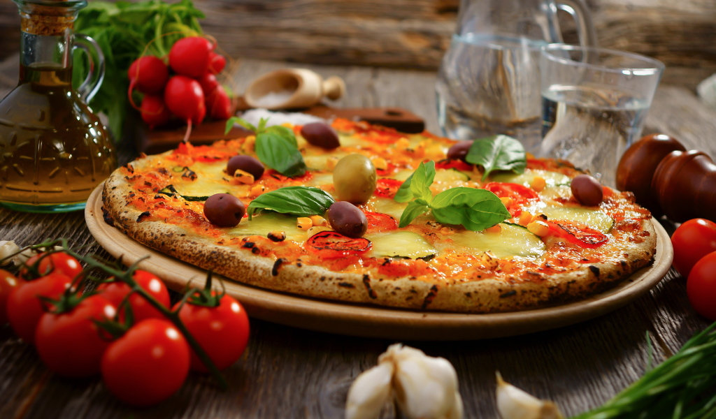Аппетитная итальянская пицца