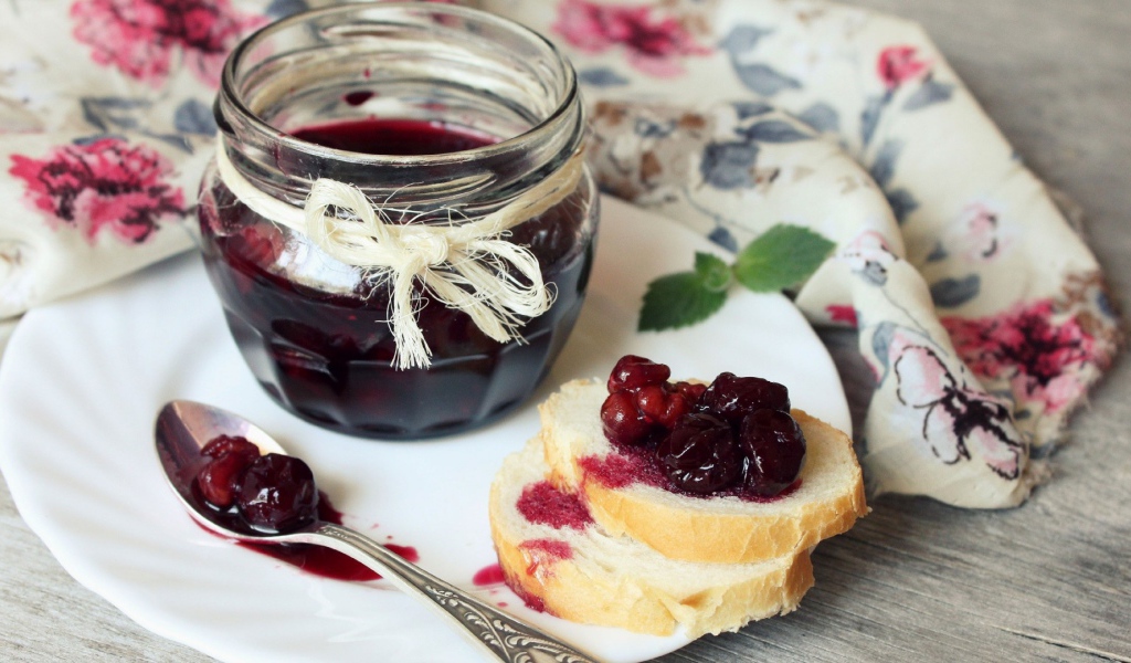Вишневое варенье