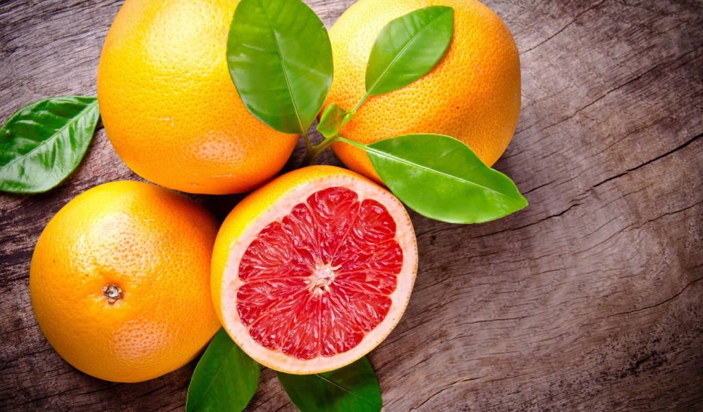 Свежий грейпфрут