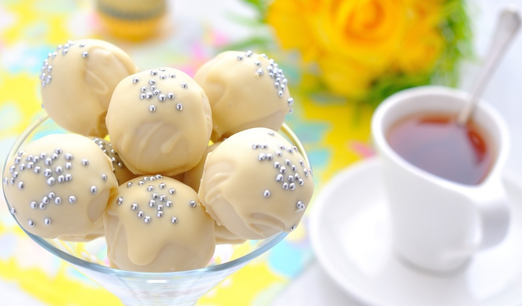 Десерт в белом шоколаде