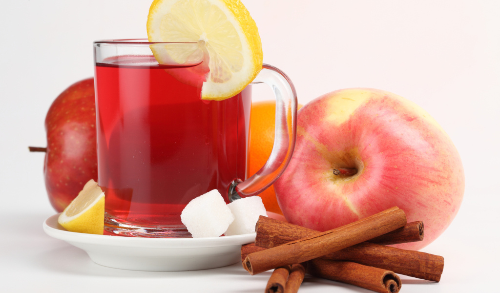 Чай с сахаром и лимоном