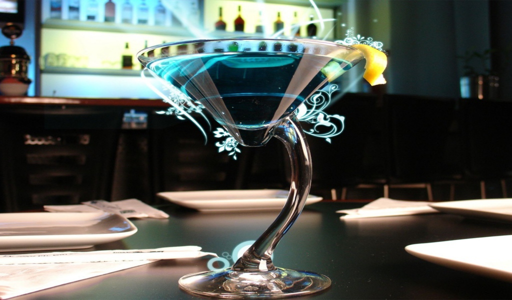 Оригинальный фужер с коктейлем