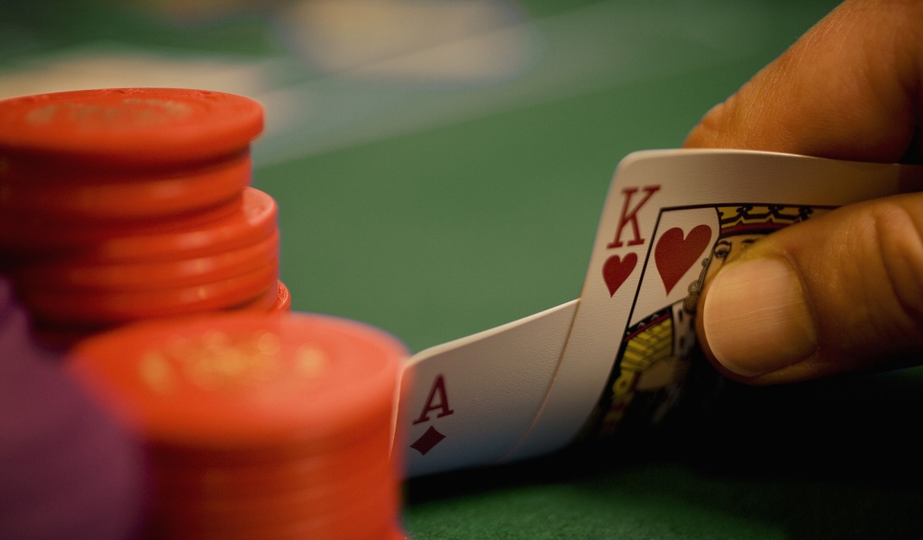 Игра в покер