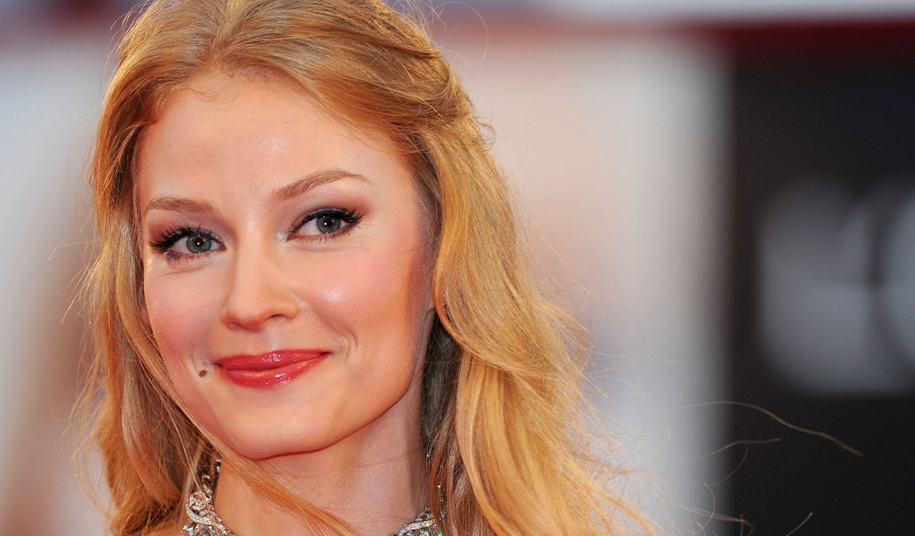 Очаровательная актриса Светлана Ходченкова