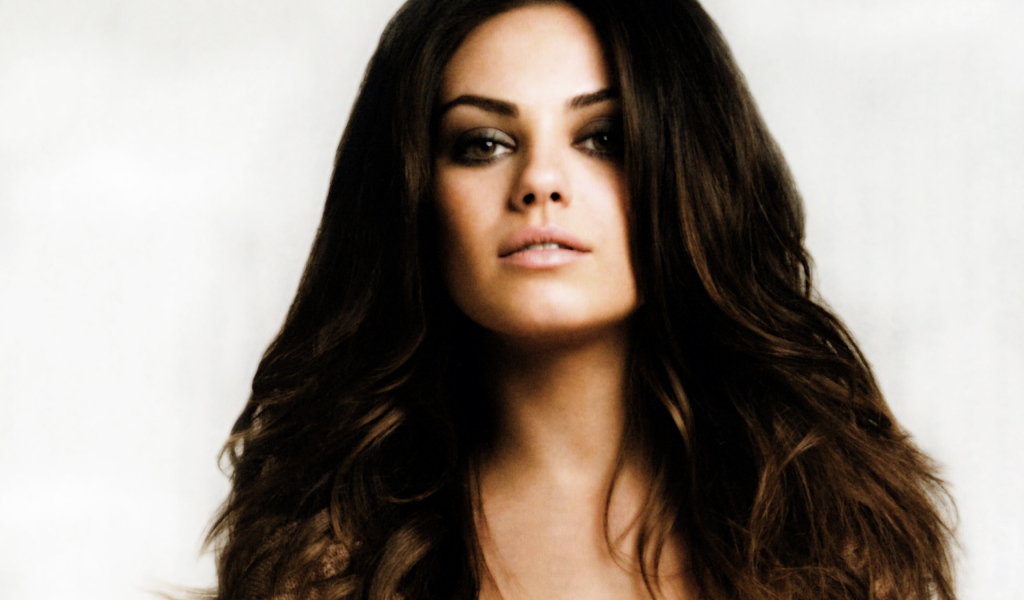 Известная актриса Мила Кунис