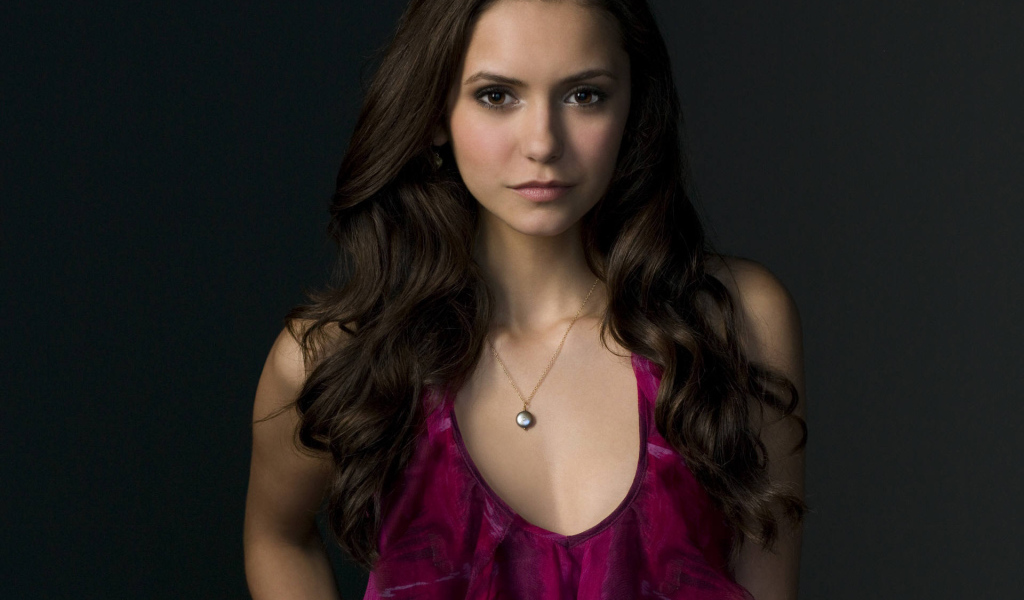 Киноактриса Нина Добрев