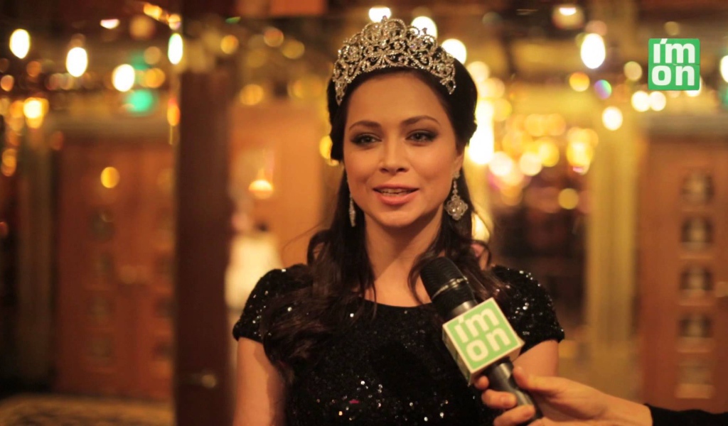 Кинозвезда Настасья Самбурская