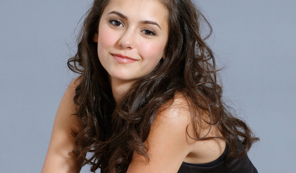 Кинозвезда Нина Добрев