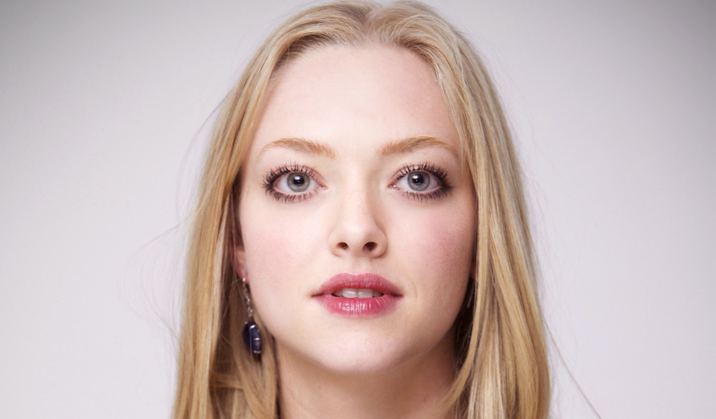 Популярная Актриса Аманда Сейфрид