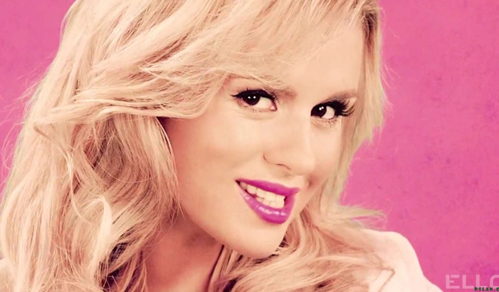 Популярная актриса Анна Семенович