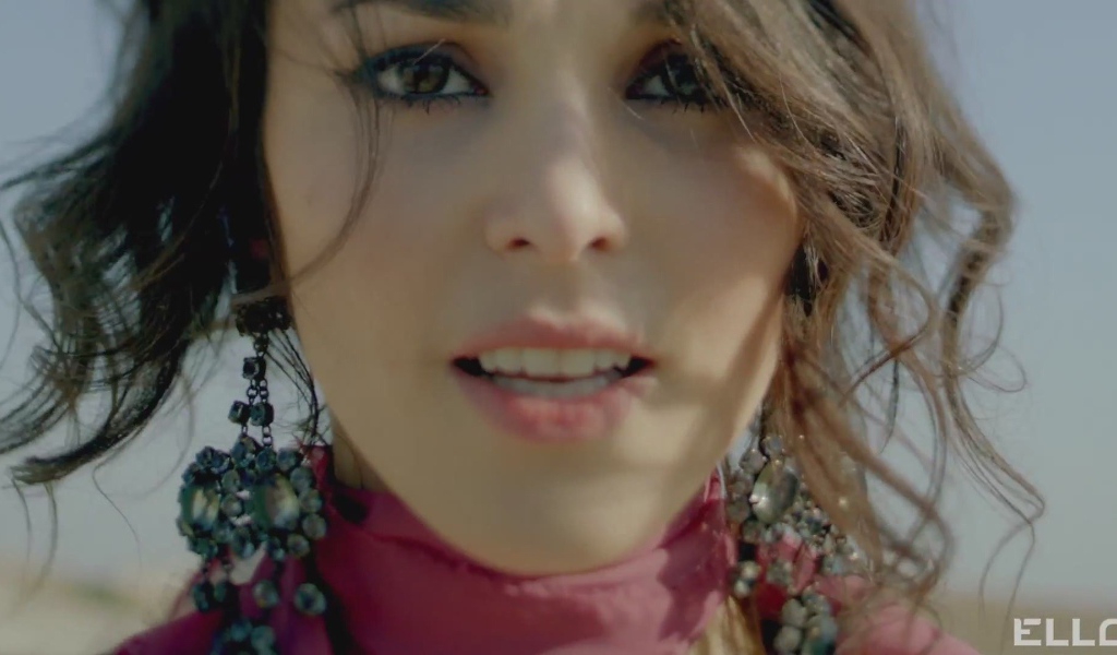 Знаменитая актриса Сати Казанова