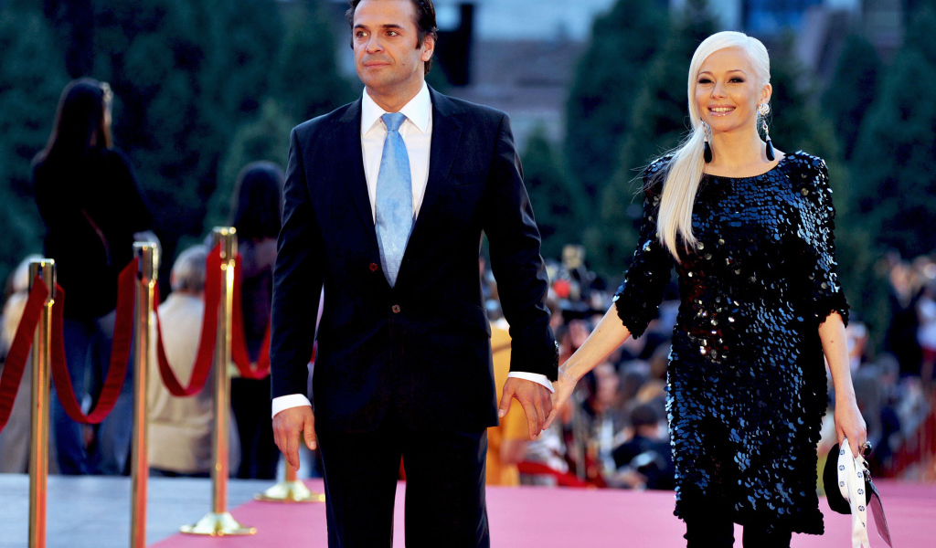 Популярная модель Елена Корикова