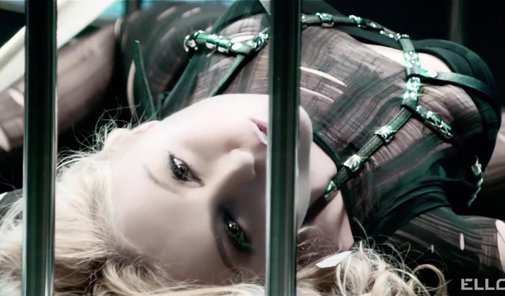 Популярная актриса Анжелика Варум