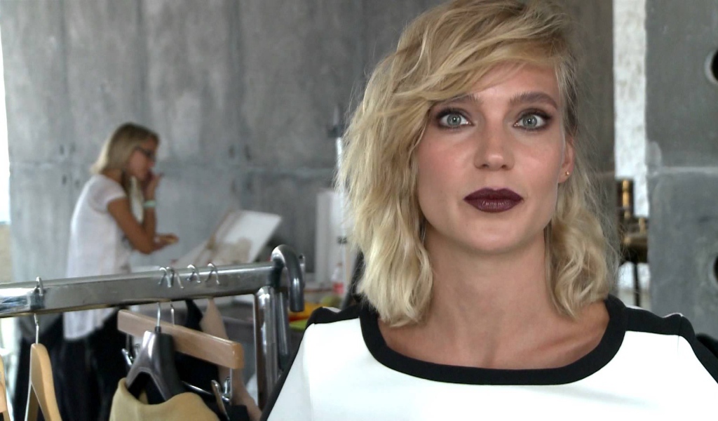 Очаровательная актриса Глюкоза