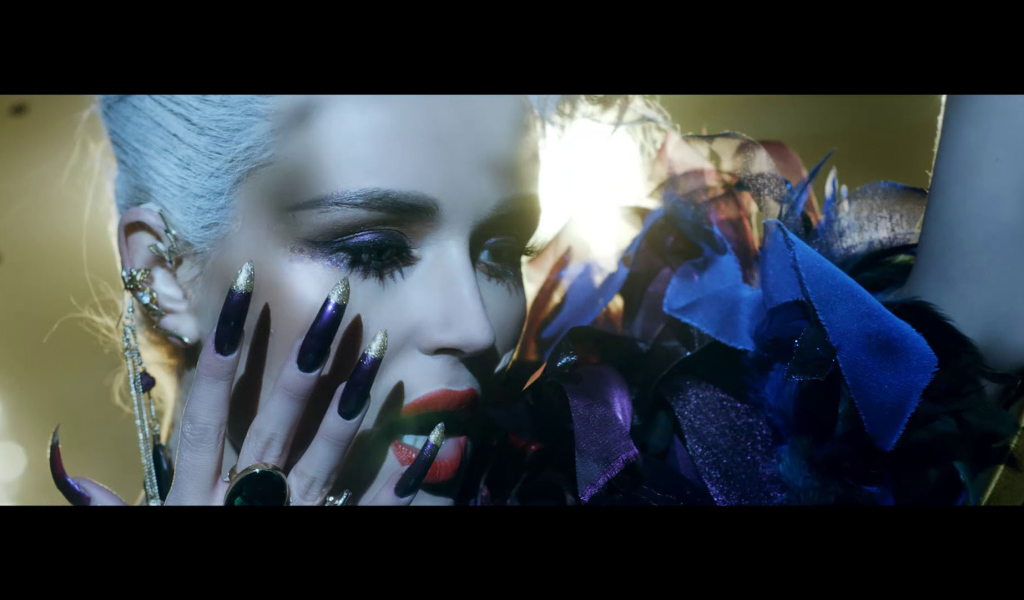 Популярная актриса Полига Гагарина