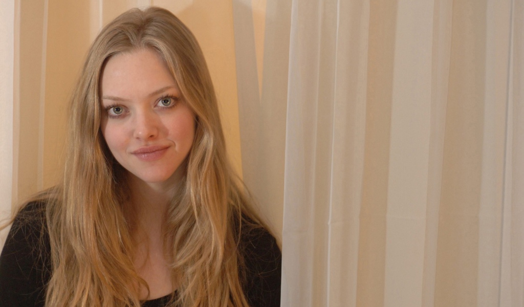 Популярная Аманда Сайфред