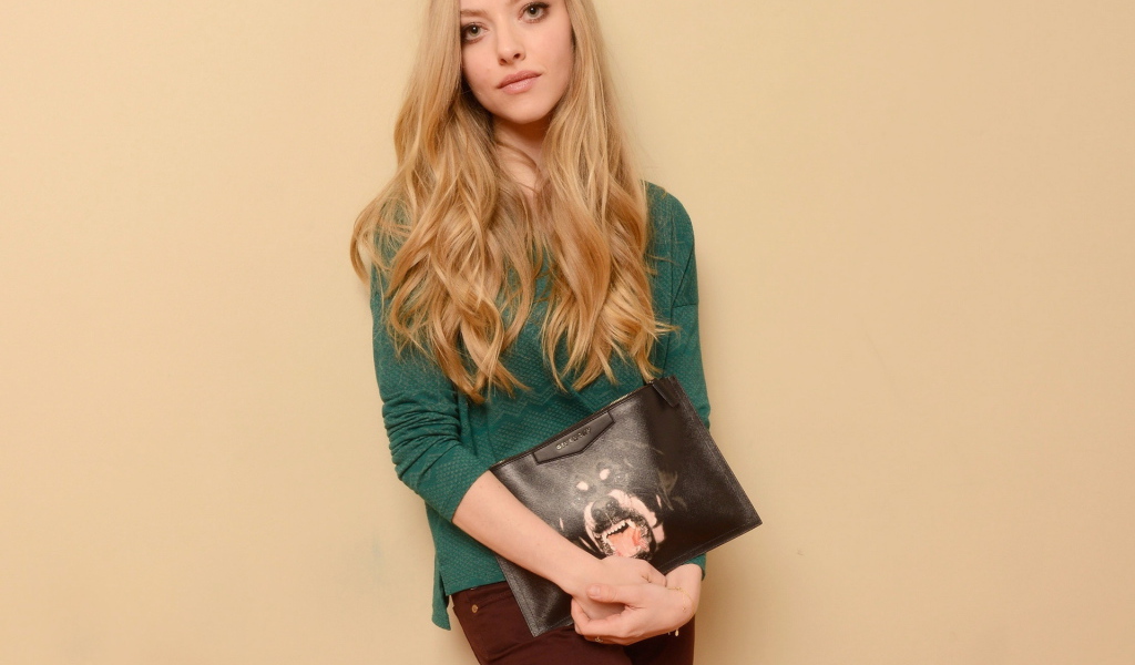 Популярная актриса Аманда Сайфред