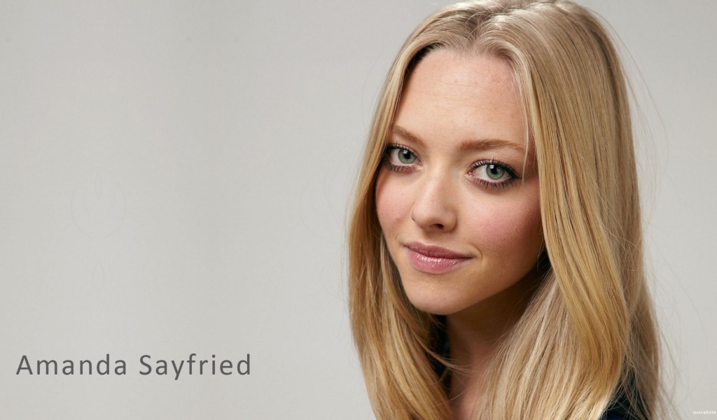 Очаровательная модель Аманда Сайфред