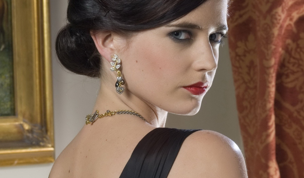 Очаровательная актриса Ева Грин