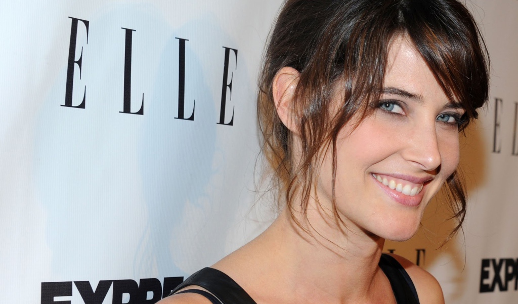 Очаровательная Коби Смолдерс