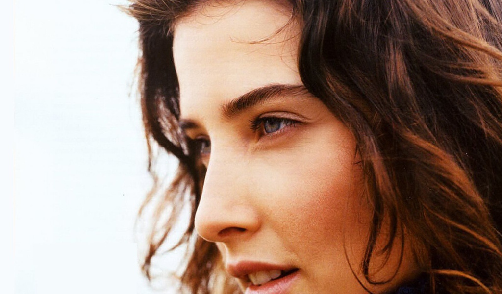 Знаменитая актриса Коби Смолдерс