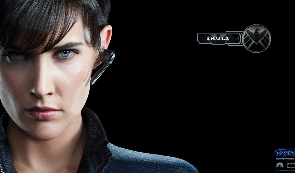 Очаровательная модель Коби Смолдерс