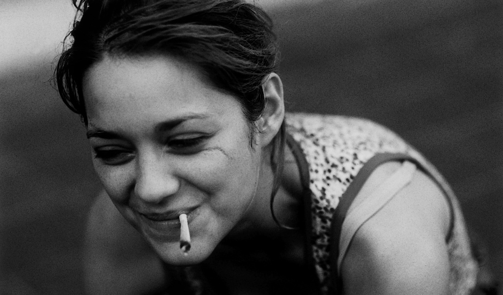 Красивая актриса Марион Котийяр