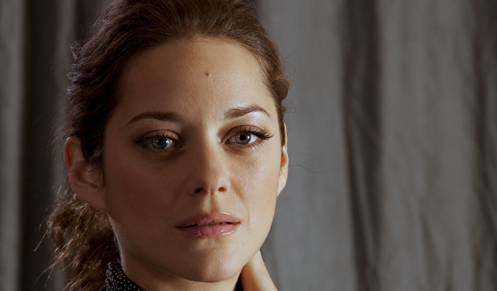 Очаровательная актриса Марион Котийяр