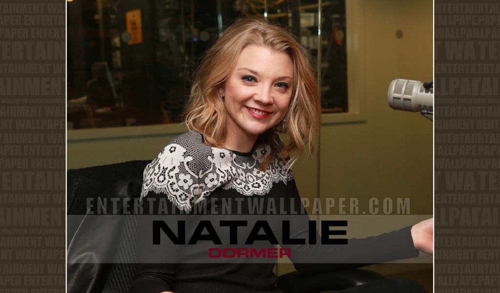 Красивая актриса Натали Дормер