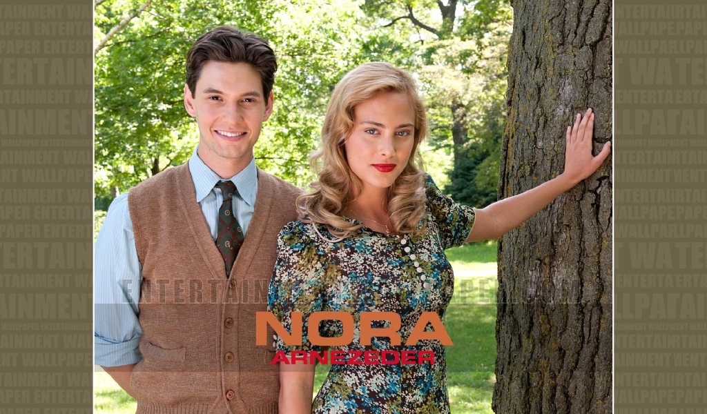 Знаменитая актриса Нора Арнезедер