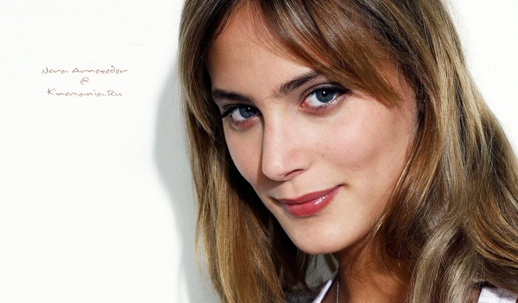 Известная модель Нора Арнезедер