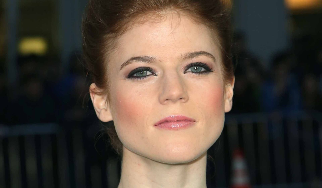 Известная модель Роуз Лесли