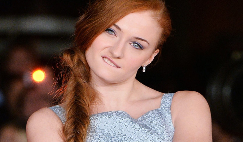 Красивая актриса Софи Тернер