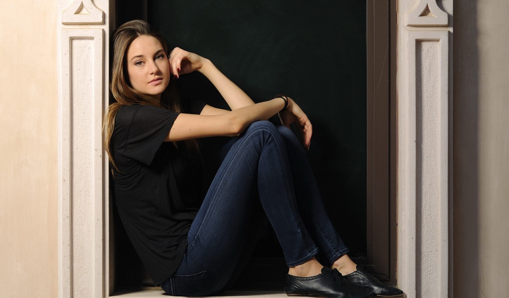 Модель Шейлин Вудли