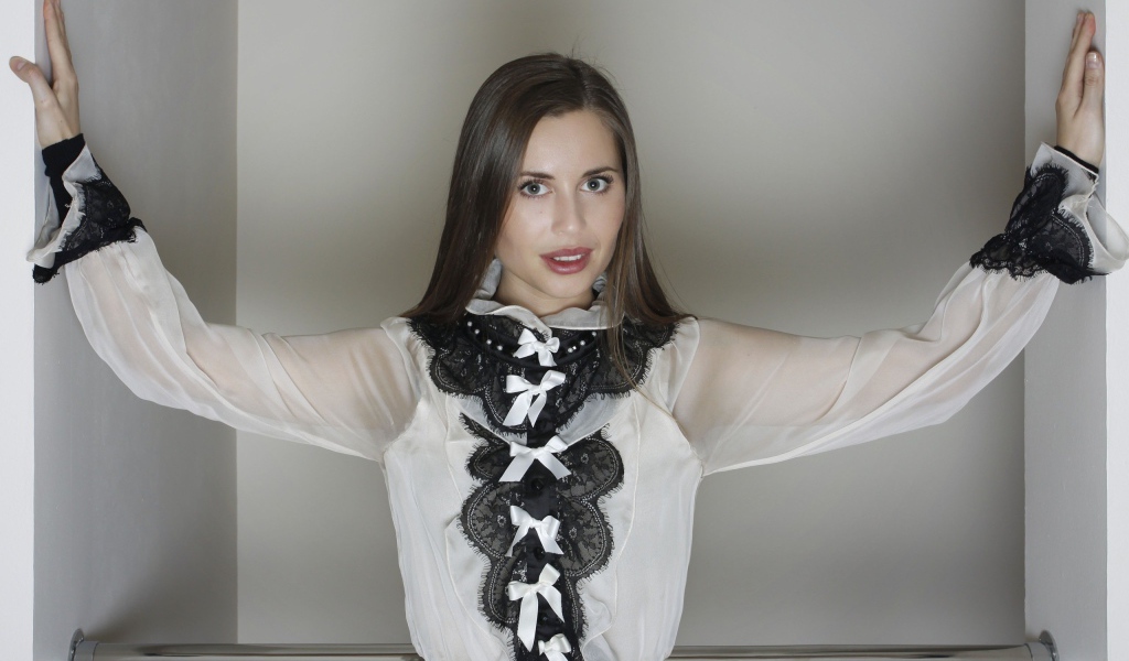 Знаменитая Юлия Михалкова